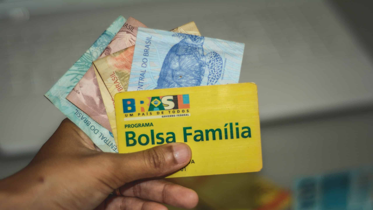 BOLSA FAMÍLIA libera benefícios adicionais que podem fazer os participantes do programa reberem R$800 em Março
