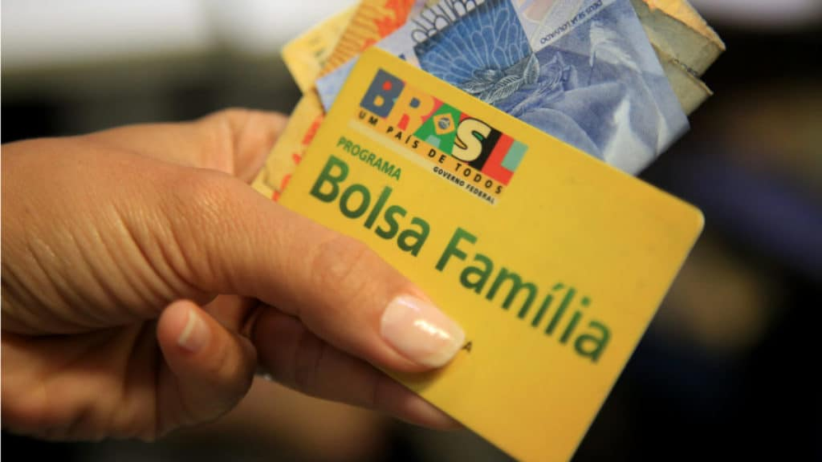 CONFIRMADO! BOLSA FAMÍLIA terá pagamento dobrado via PIX. Veja quem terá o direito a receber