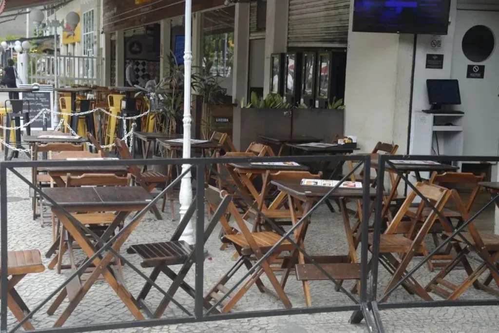 DESCANSE EM PAZ, falência e R$4,8 milhões em dívidas: FECHAMENTO de 2 restaurantes amados do Brasil deixando brasileiros de boca aberta