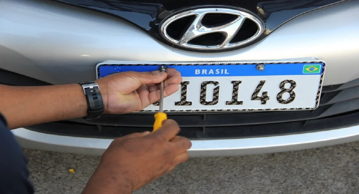 Prepare AGORA o seu PIX para TROCAR a placa do carro novamente - agora a placa será ASSIM