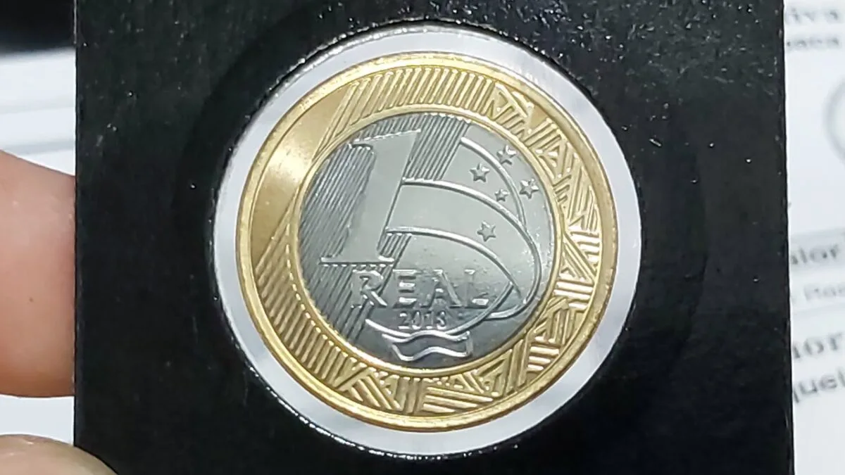Única moeda rara de 1 REAL pode chegar a valer mais de R$30 MIL. Saiba como identificá-la!