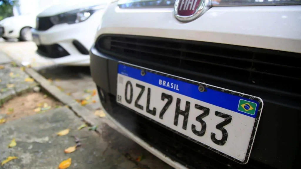 DECISÃO OFICIAL: Nova lei de trânsito acaba de ser anunciada e atinge placas de todos os carros do Brasil final 3,1,9,0,4,8,6,7,5 e 2