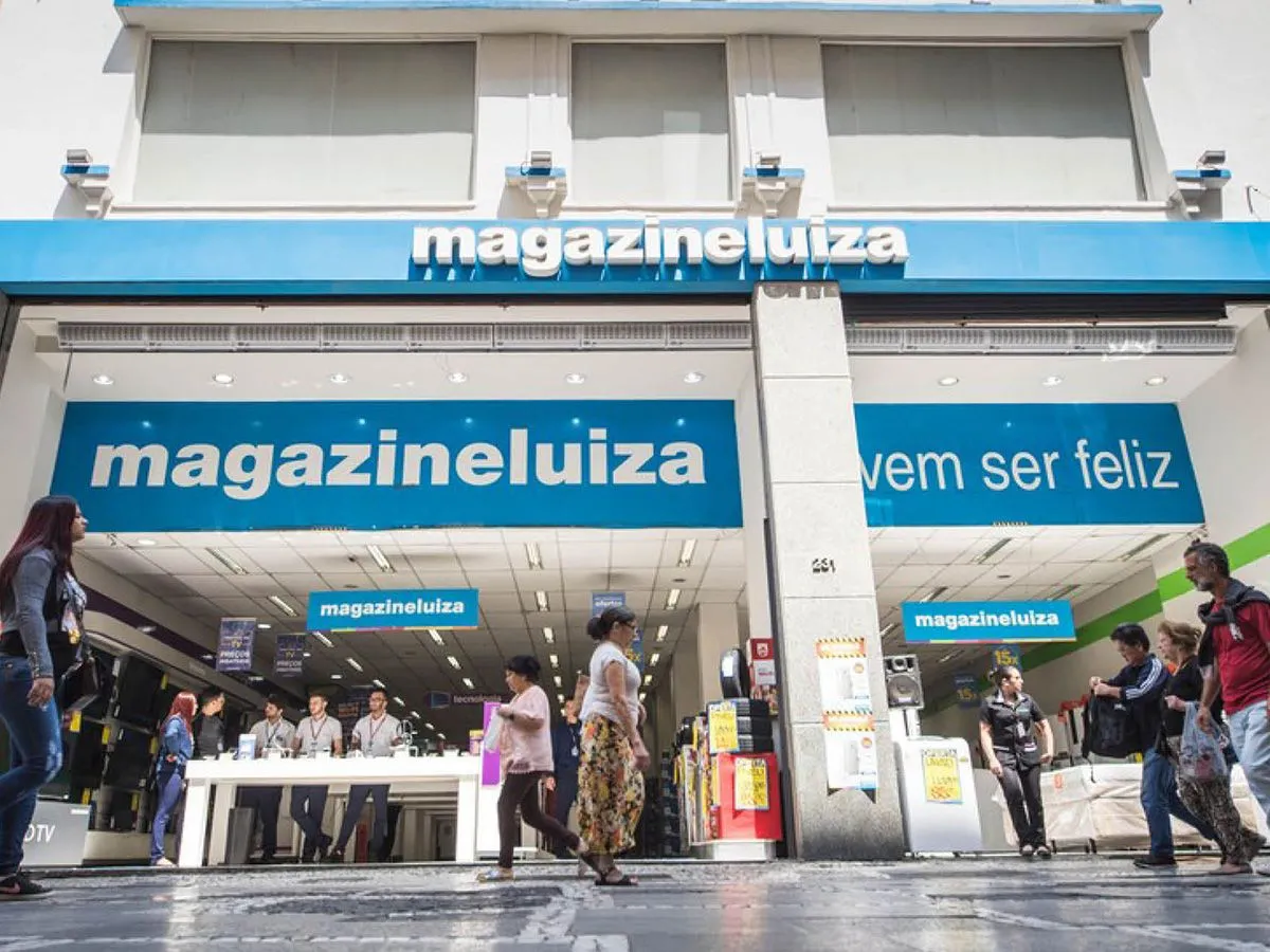 R$4 bilhões, fechou! A compra de 4 rivais pela Magazine Luiza pra acabar com as Casas Bahia