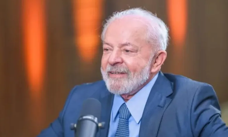 Nova lei de Lula faz 5 bancos (CAIXA, BB e +) se unirem para acabar com as dívidas dos idosos de 60,61,62,63 anos pra cima e surpreende a todos