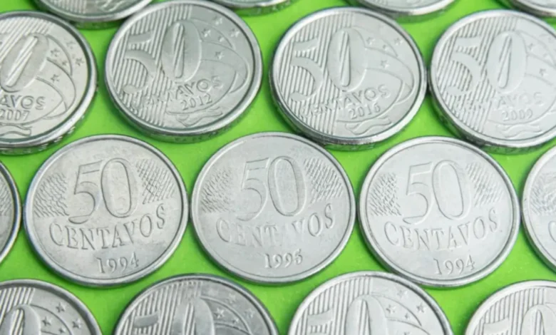 Moeda rara de 50 CENTAVOS pode valer até R$1.000,00 por conta de pequeno erro. Saiba como identificá-la!