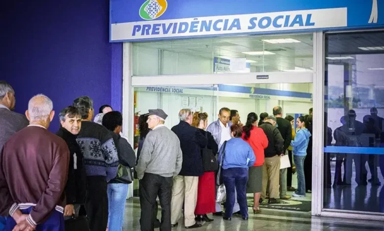 INSS pega idosos com mais de 60 anos de surpresa ao aprovar novo salário. Veja quem foi afetado!