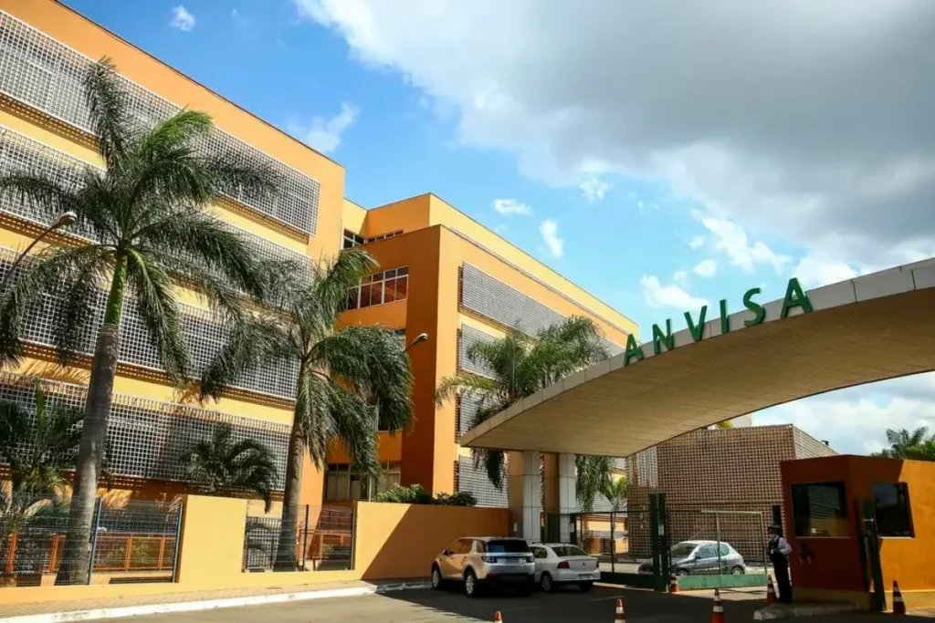 Donas de casas no chão! ANVISA decreta proibição de produto de limpeza popular e retira às pressas de lojas