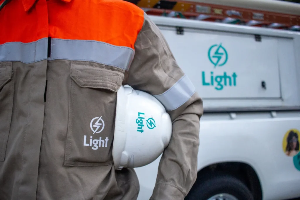 Telefones da Light: Confira os meios de contato da empresa