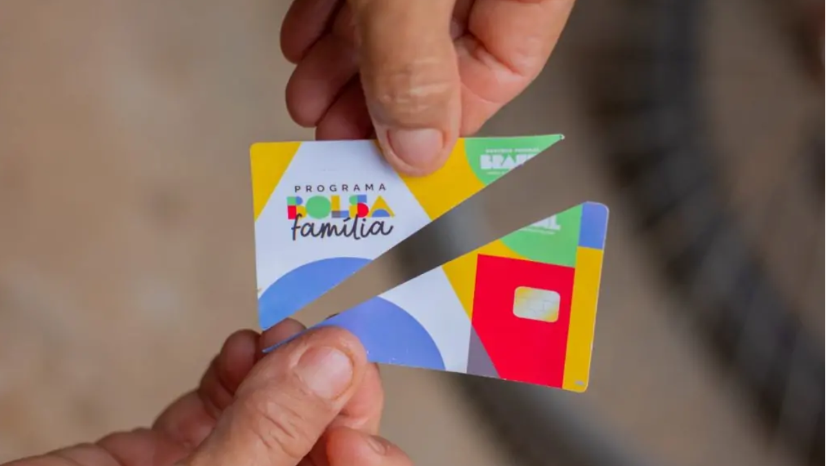 Bolsa Família confirma corte de 50% do valor do benefício aos brasileiros. Ententa o porquê dessa medida