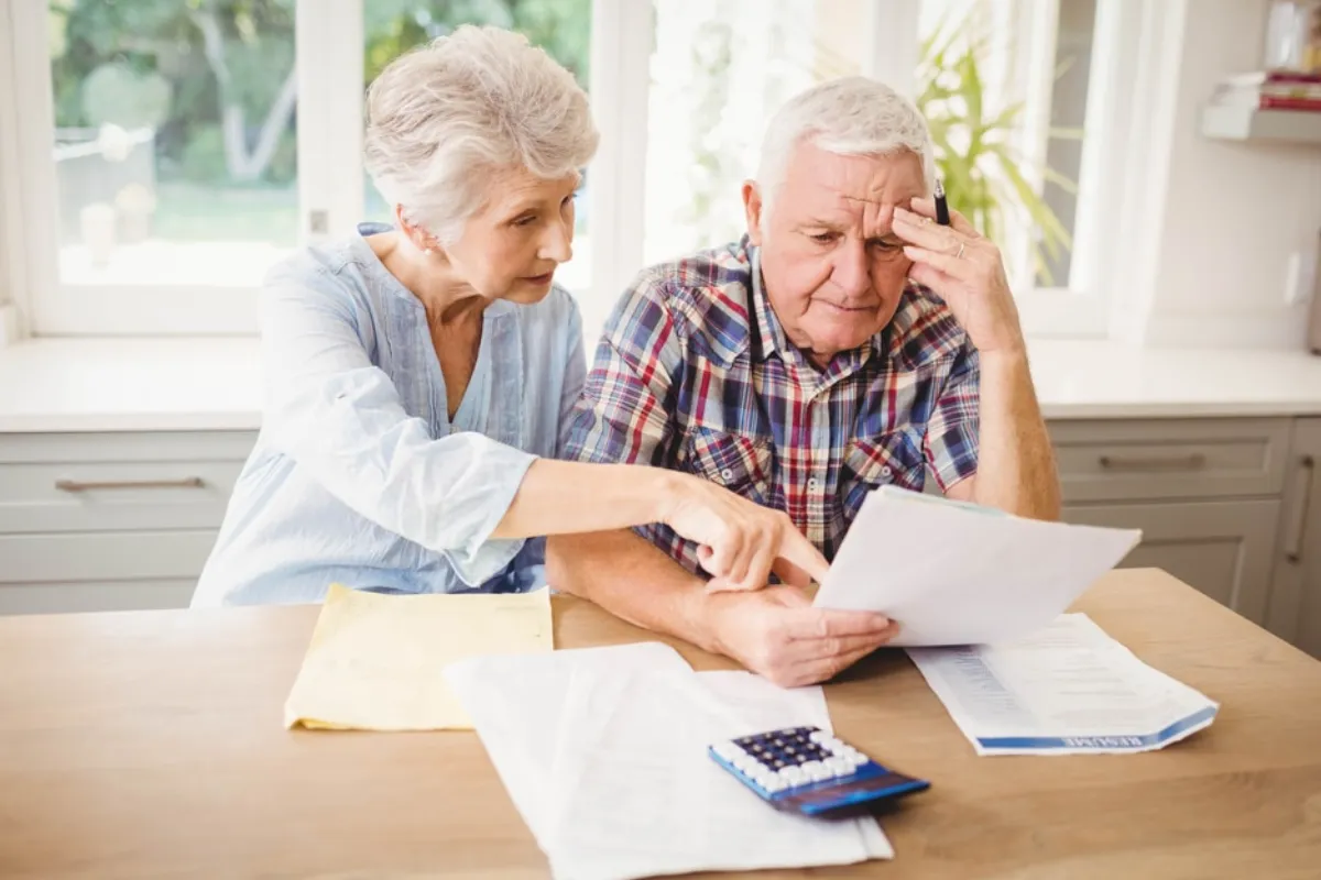 Pode comemorar com FOGOS! IDOSOS de 60,61,62,63,64,65 anos com RG, CPF e CNH garantem FIM do pagamento em apenas 2 passos simples e brasileiros soltam grito de alegria