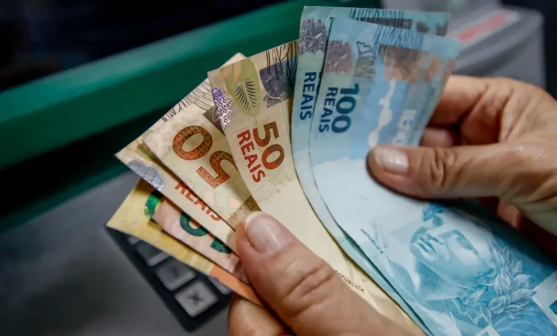 FGTS libera maior valor da história na conta de quem trabalha com carteira assinada neste mês. Saiba como receber!