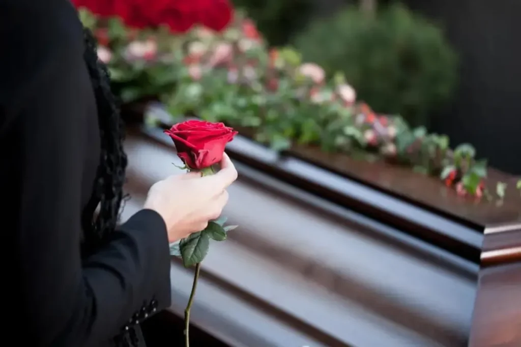 Auxílio Funeral de R$ 415 é confirmado via CRAS para quem tem CPF, RG e + estes 3 documentos