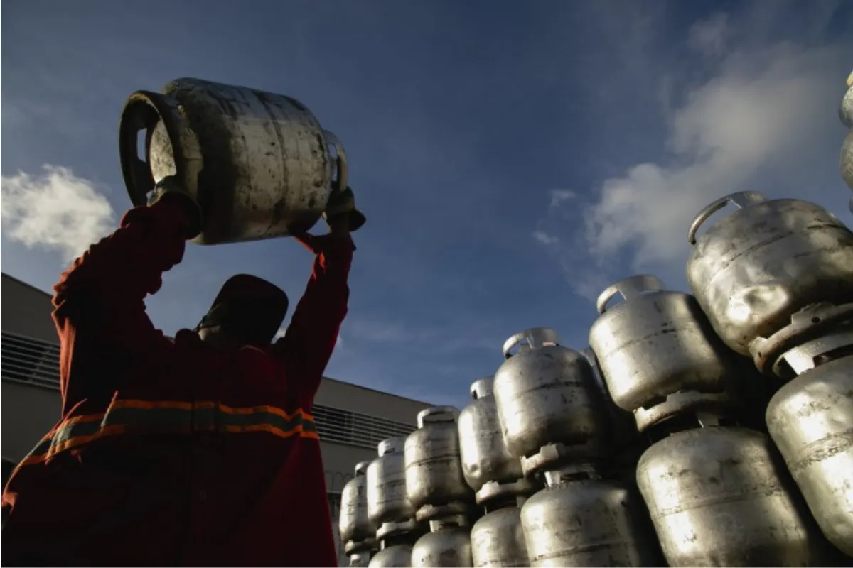 Ele voltou! Caixa entrega PRESENTÃO hoje (21/07) e revela RETORNO de pagamento de AUXÍLIO para NIS 1,2,3,4,5,6,7,8,9 e 0; veja se você entrou na lista