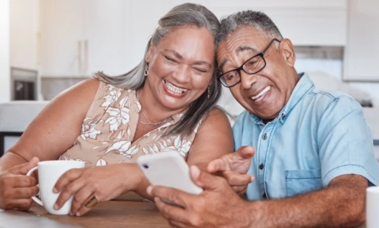Idosos com mais de 60 anos ganham novos benefícios e vantagens. Veja como funciona esses benefícios e como solicitá-los!