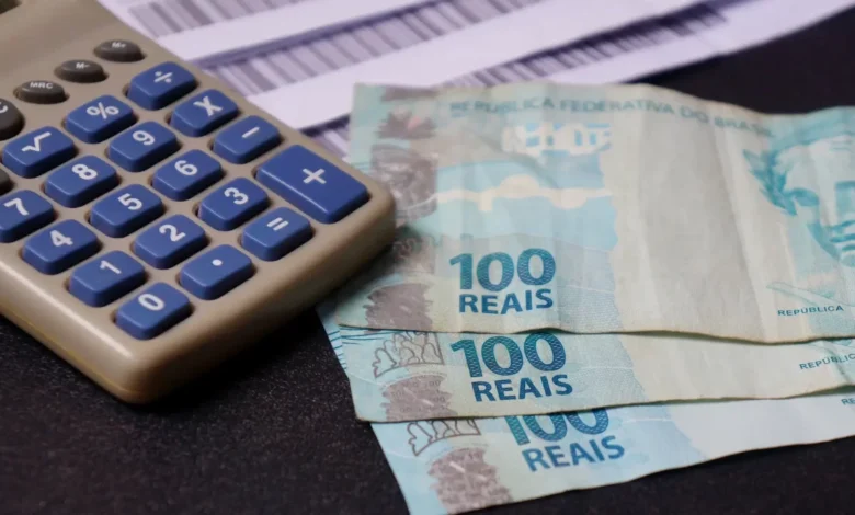Idosos com mais de 60 anos ganham crédito facilitado em bancos brasileiros em julho. Confira quem pode solicitar e como fazê-lo