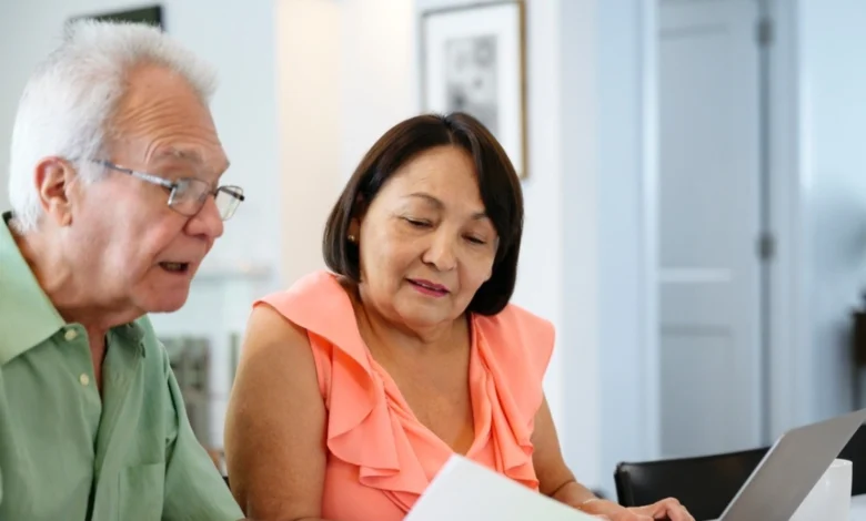 IDOSOS com mais de 65 anos ganham isenção em 4 tipos de dívidas com nova lei. Confira!