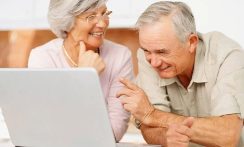 IDOSOS com mais de 65 anos recebem pacote com 10 benefícios para julho e agosto deste ano. Saiba como solicitar