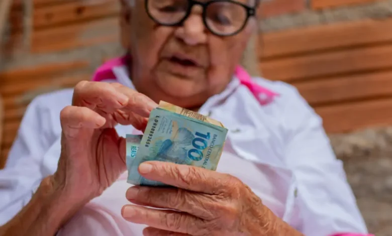 Idosos com mais de 65 anos têm direito a receber benefício bloqueado. Saiba qual é esse benefício