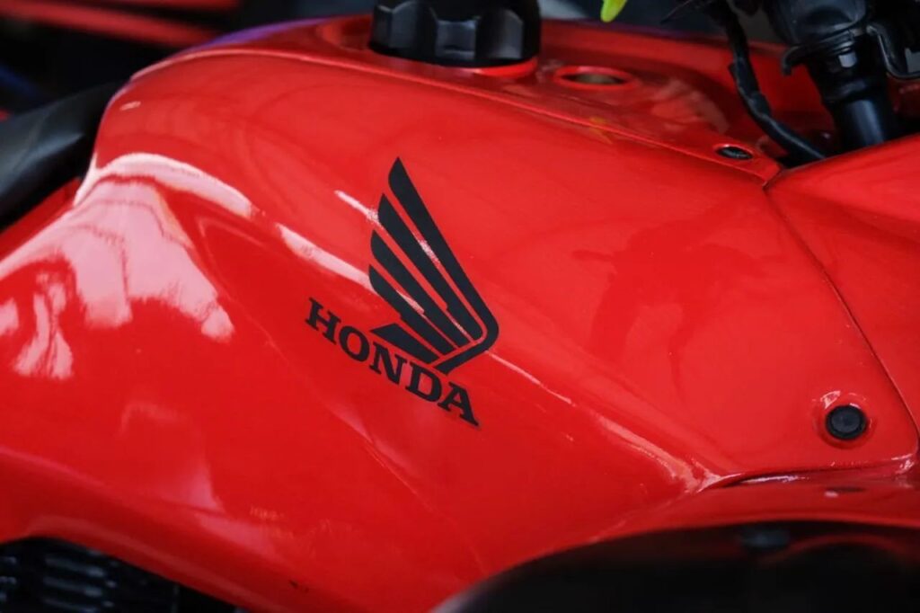 Nova Honda faz mais de 50 km/litro e brasileiros comemoram preço menor que R$3.999