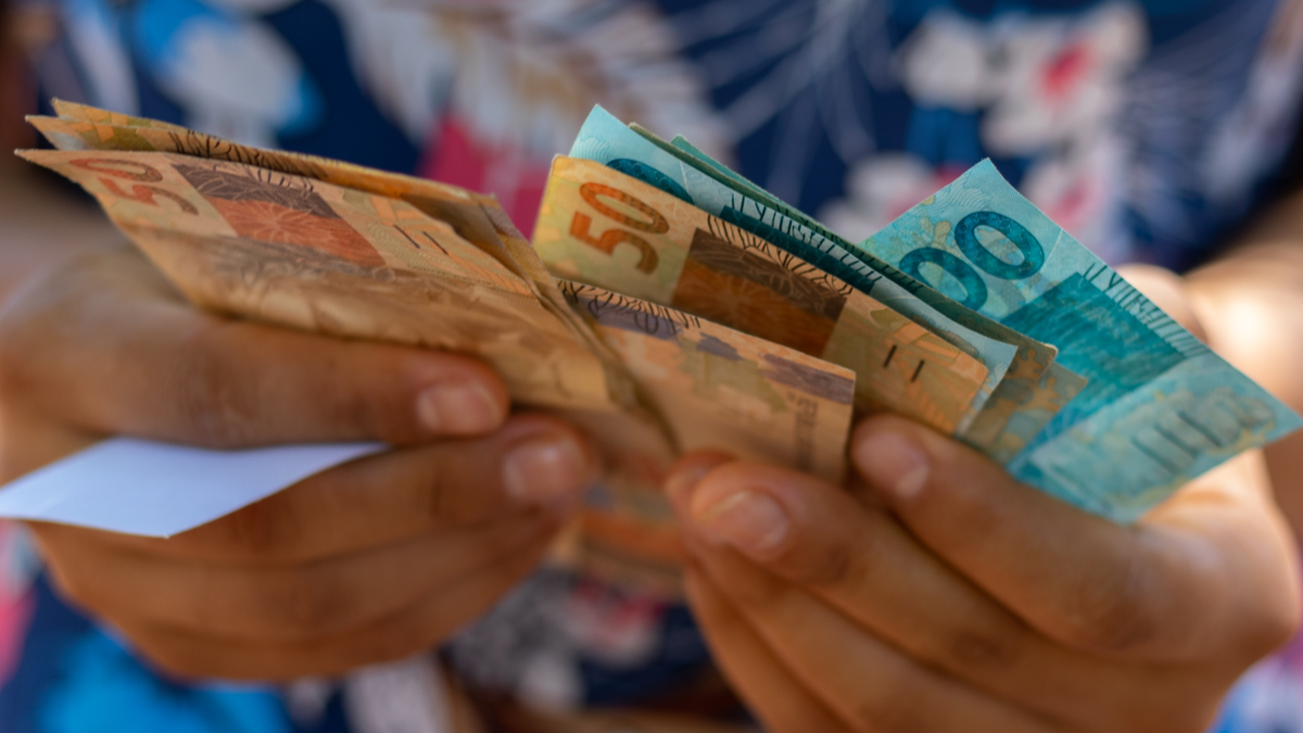 Governo Federal anuncia auxílio de R$600,00 todos os meses para idosos. Saiba como solicitar