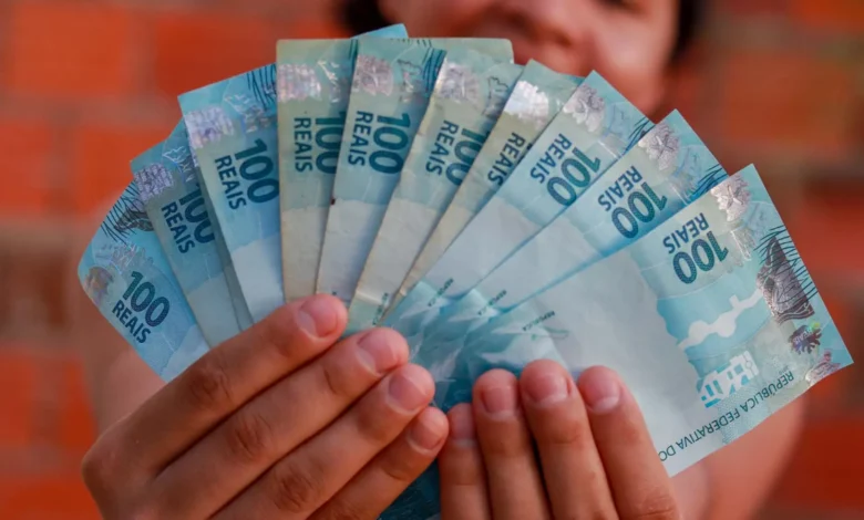 Cartão Prato Cheio libera benefício de R$250,00 para famílias inscritas no CadÚnico. Saiba como receber