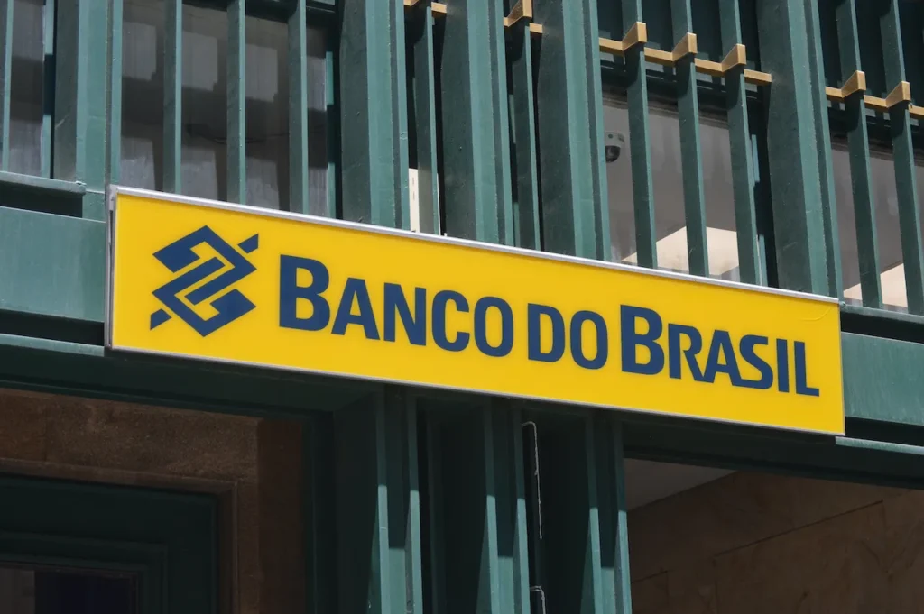 Você trabalhou antes dos anos 2000? Saiba hoje (08/08) se você poderá receber valores atrasados do Banco do Brasil
