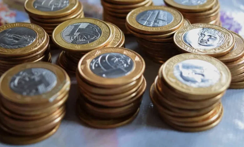 Moeda rara de 1 real pode valer até R$820,00 no mercado numismático brasileiros. Saiba como identificá-la!
