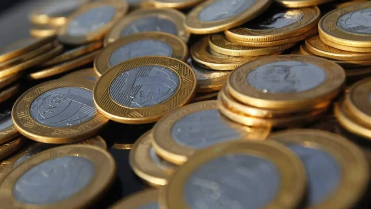 4 moedas raras de 1 real pode valer até mais de R$3 mil no mercado numismático do Brasil. Saiba mais!