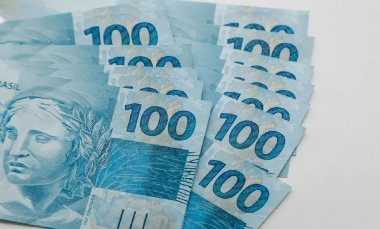 Haddad de queixo caído: Novo salário mínimo de R$1.994 passa a valer e pagamentos em AGOSTO alegra brasileiros