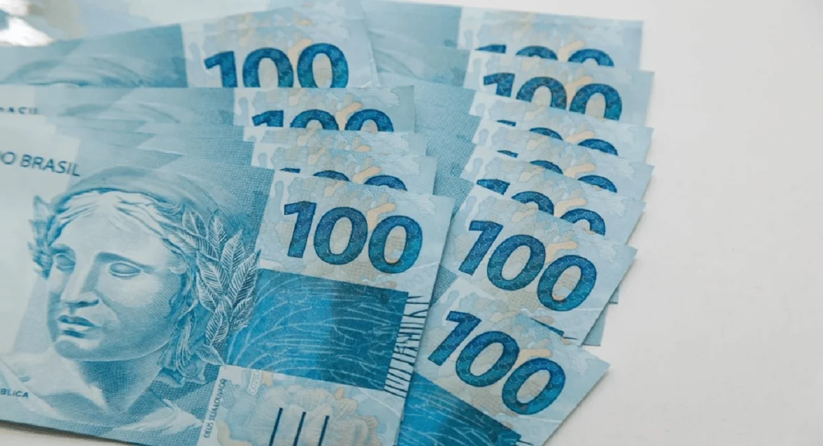 Haddad de queixo caído: Novo salário mínimo de R$1.994 passa a valer e pagamentos em AGOSTO alegra brasileiros