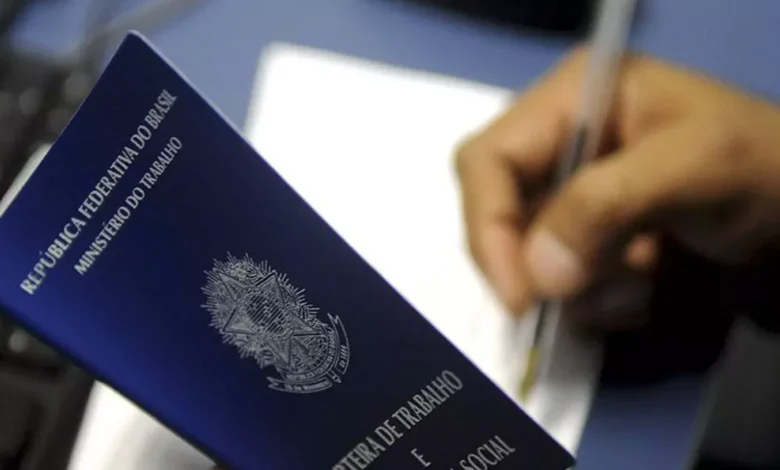Novo benefício de R$ 2.134,88 é aprovado para trabalhadores brasileiros CLT. Veja como conseguir!