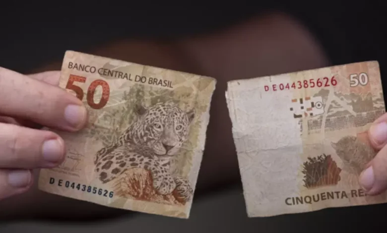 Péssimo notícia é confirmada para brasileiros que têm R$5 mil na conta poupança de alguns banco. Saiba mais