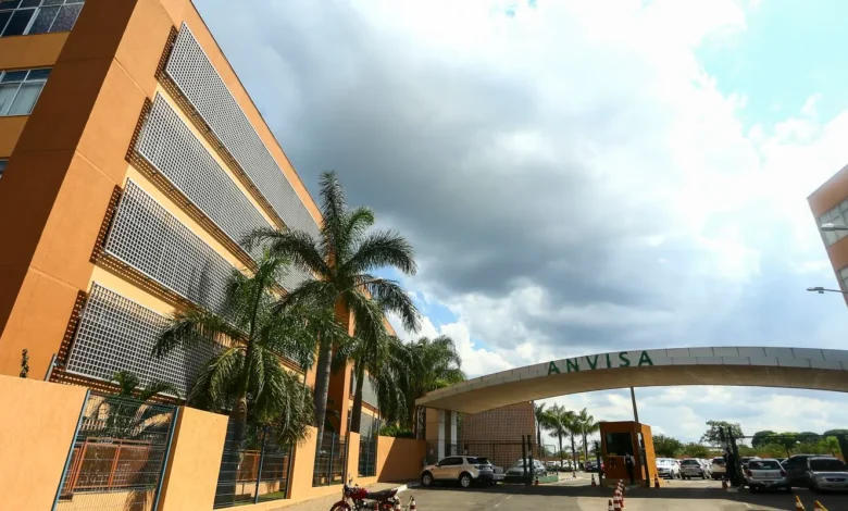 Anvisa bate o martelo e cancela a comercialização de leite e shampoo famoso; veja lista