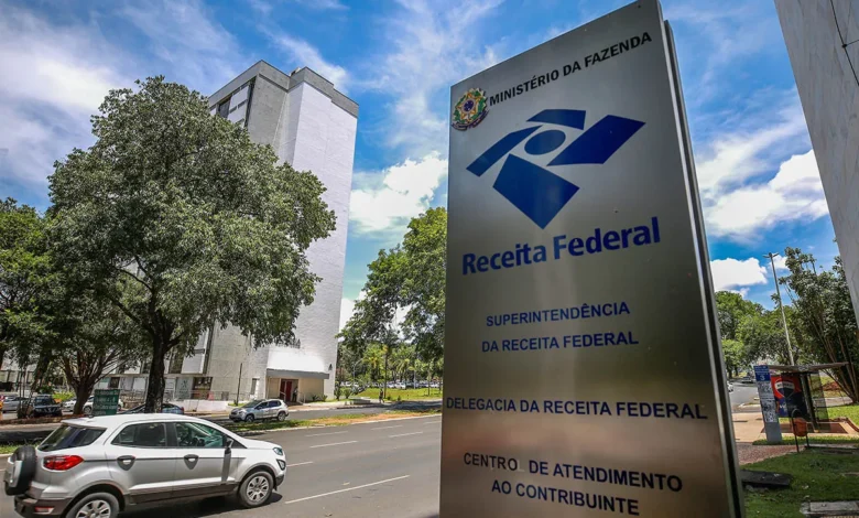 Novo leilão da Receita faz a alegria dos brasileiros com iPhone 14 por R$ 1.400 e SUV com 50% de desconto