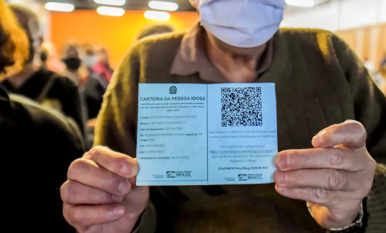 Carteira do Idoso: Saiba quais são os benefícios para quem tem 60,61,62,63,64 anos ou mais