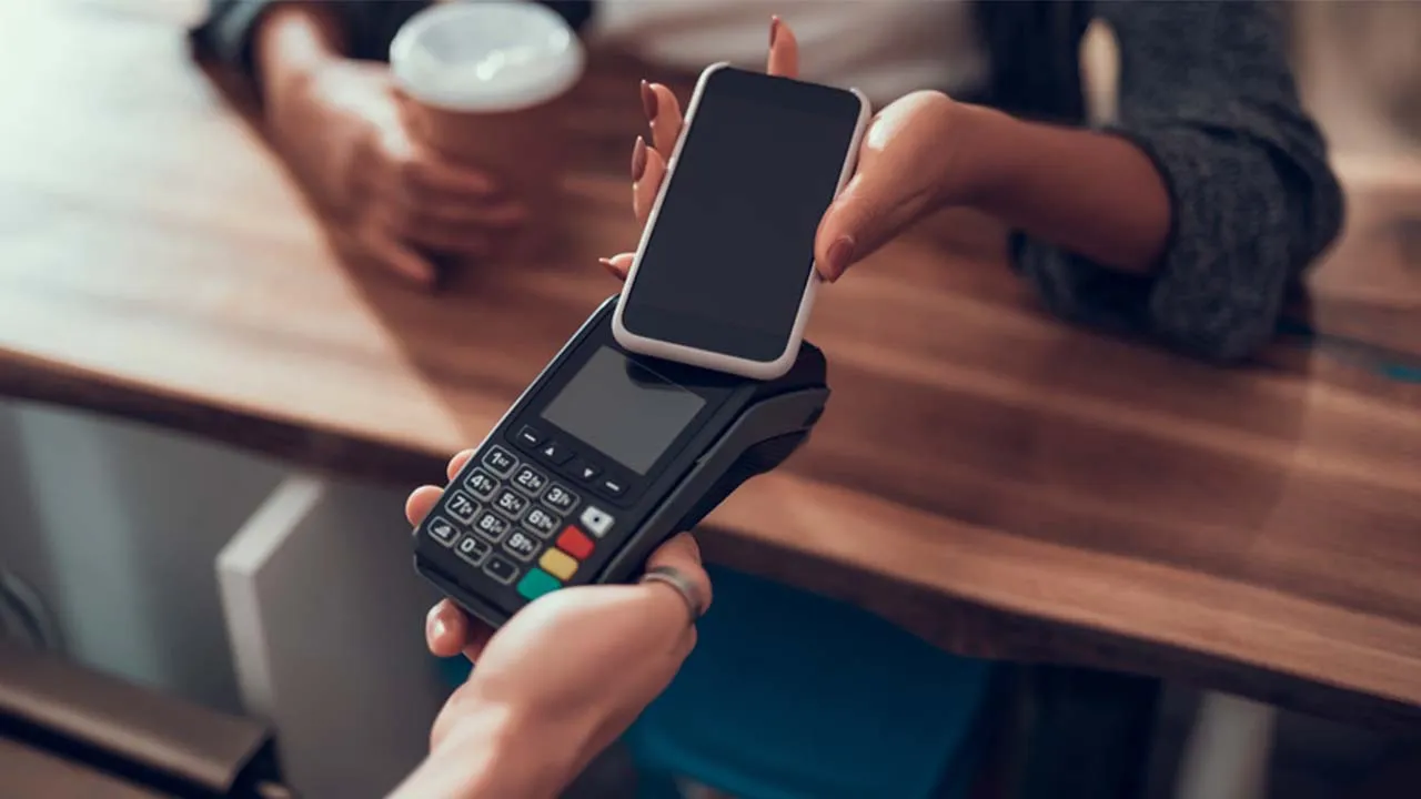 Comunicado muito importante para quem usa o pagamento por aproximação acaba de sair