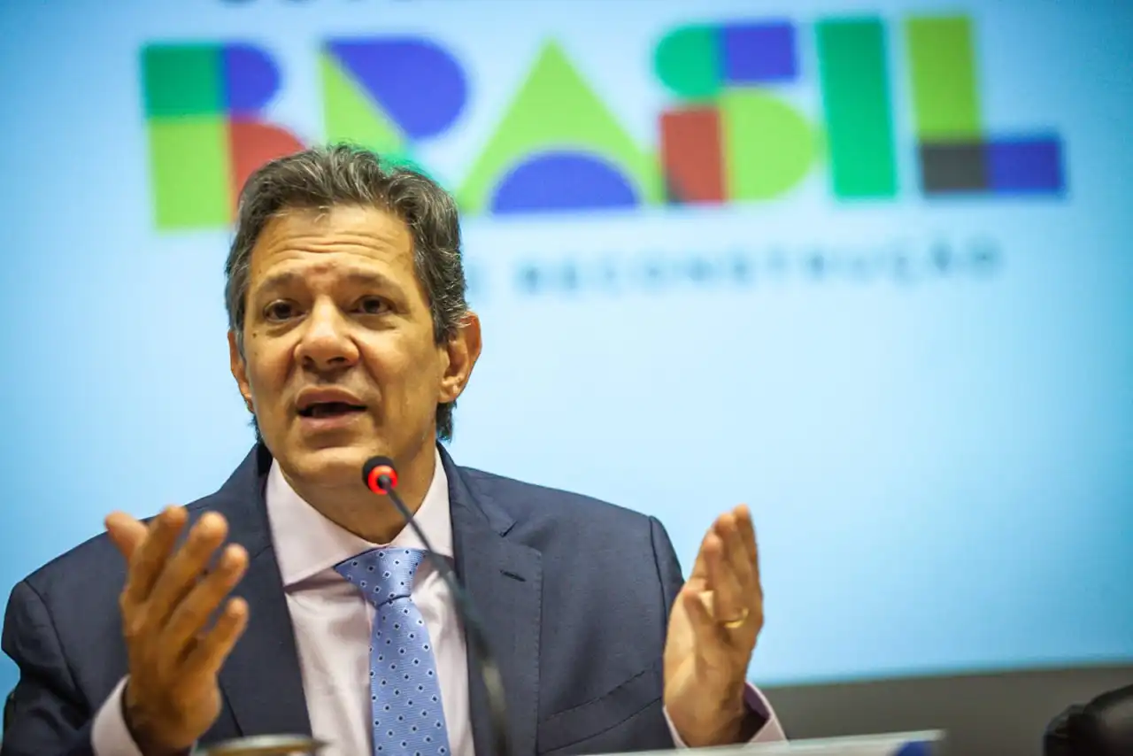 Crédito consignado e isenção do IR: Haddad lança duas viradas para os brasileiros em 2025