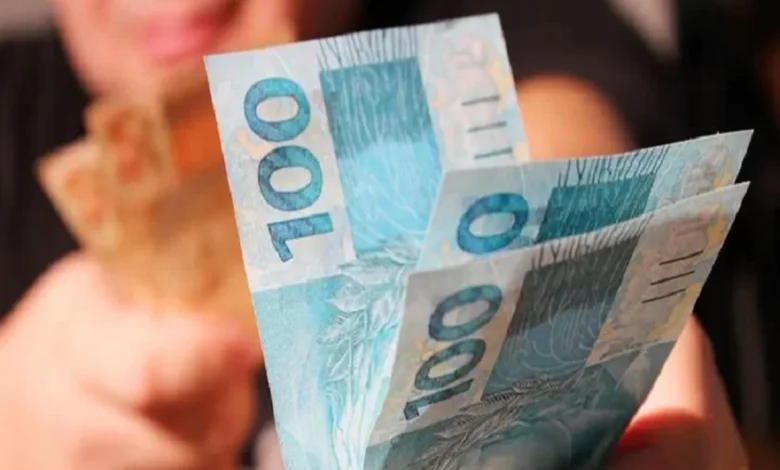 Alerta Geral! Novo golpe envolvendo idosos e cheques assusta brasileiros; valor de R$130 mil já foi subtraído