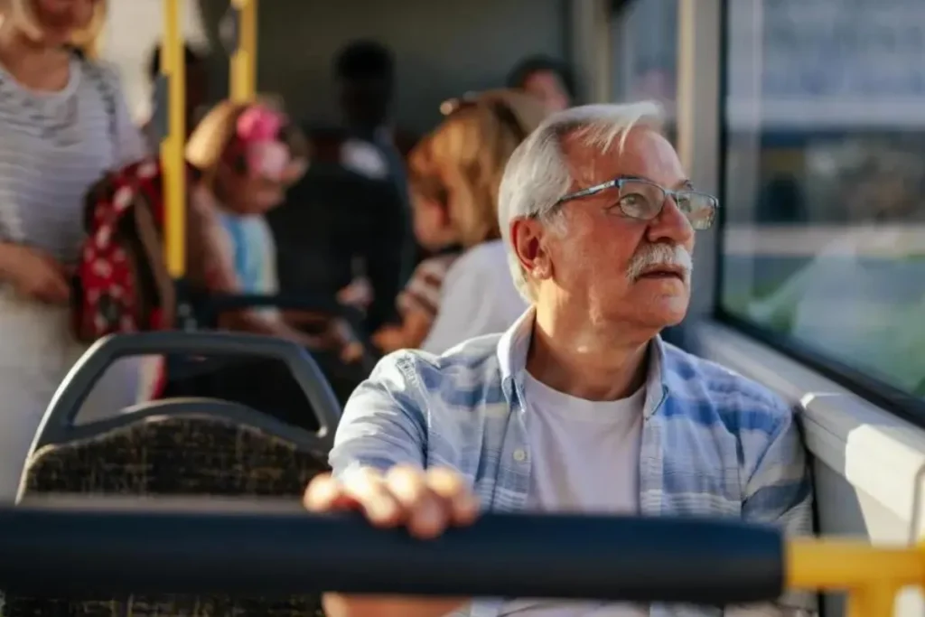 PRESENTÃO: IDOSOS de 60,61,62,63 anos pra cima recebem ótima chance com transporte gratuito e brasileiros celebram