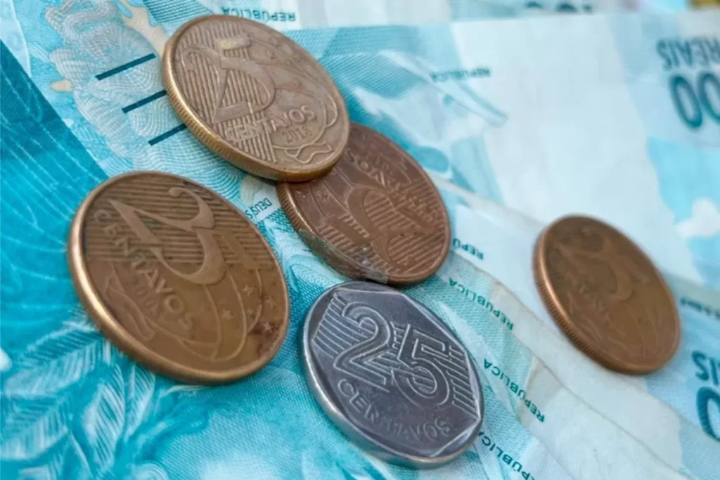 Moeda de 25 centavos pode passar a valer R$ 1.300,00 reais e brasileiros se animam com grana EXTRA caindo na conta