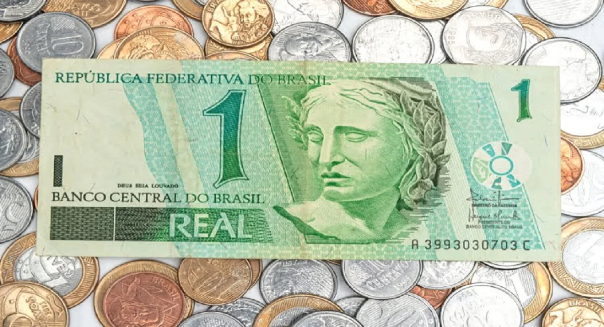 Nota de R$ 1 faz a festa dos brasileiros e colecionadores pagam até R$ 1.700; veja como trocar