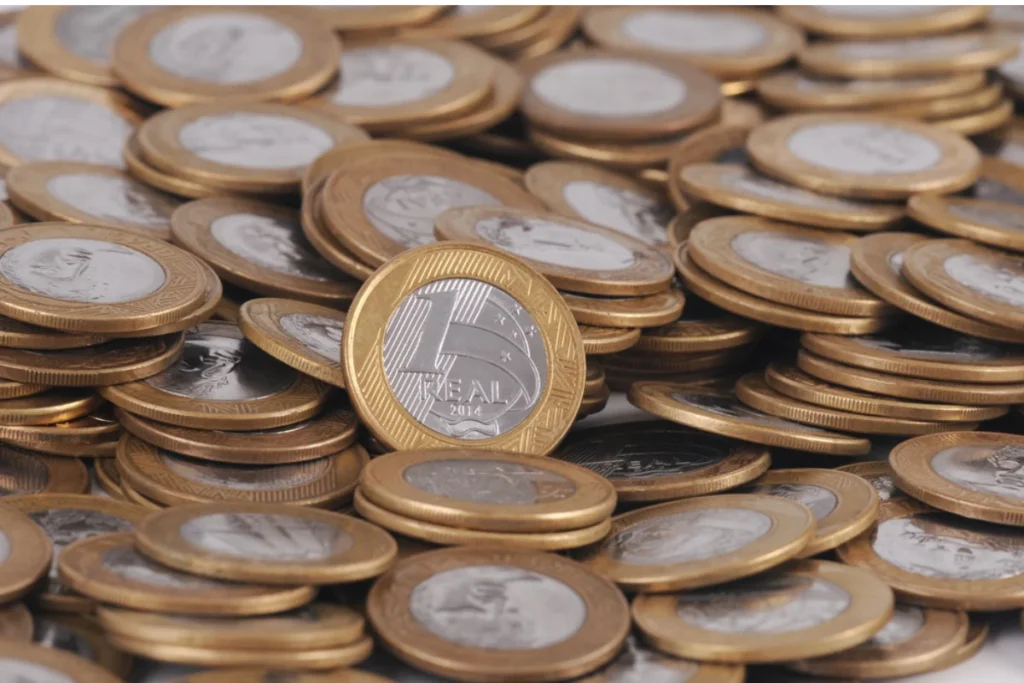 Descobrimos 4 moedas de R$1 real que podem valer R$3 mil; veja se você alguma