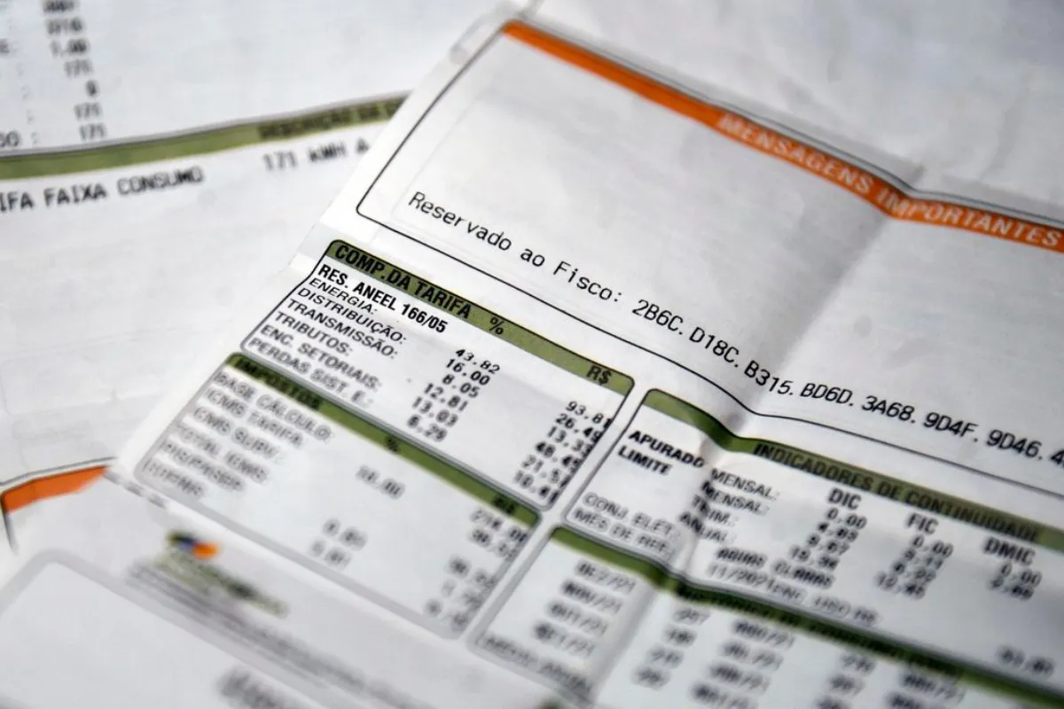 Conta de luz mais cara em outubro.