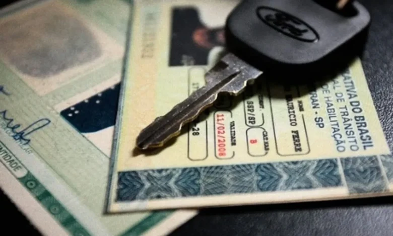 BOA NOTÍCIA! Motoristas podem quitar dívida do IPVA com 100% de desconto em multas e juros; saiba como participar