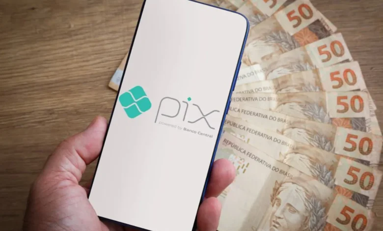 PIX RECHEADO! Brasileiros possuem R$1 mil liberados na conta, mas não sabem; veja como consultar