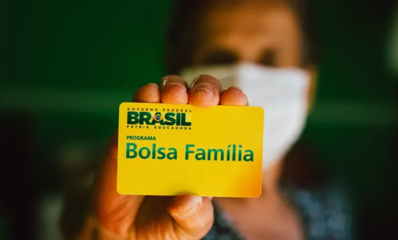 Abono natalino do Bolsa Família 2024 está confirmado para pagamento daqui 1 mês, em 20 de novembro? Governo responde