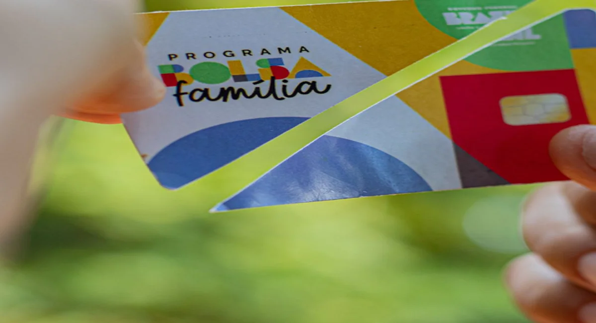 Bolsa Família que está BLOQUEADO! Brasileiros recebem os atrasados após o desbloqueio?