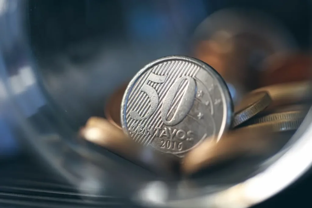 Moeda de 50 centavos surpreende geral hoje (10/10) e Valor atualizado pode chegar a R$ 1.350