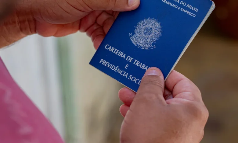 247 mil trabalhadores com carteira assinada dão vacilo e estão deixando R$117 a R$1.412 para trás