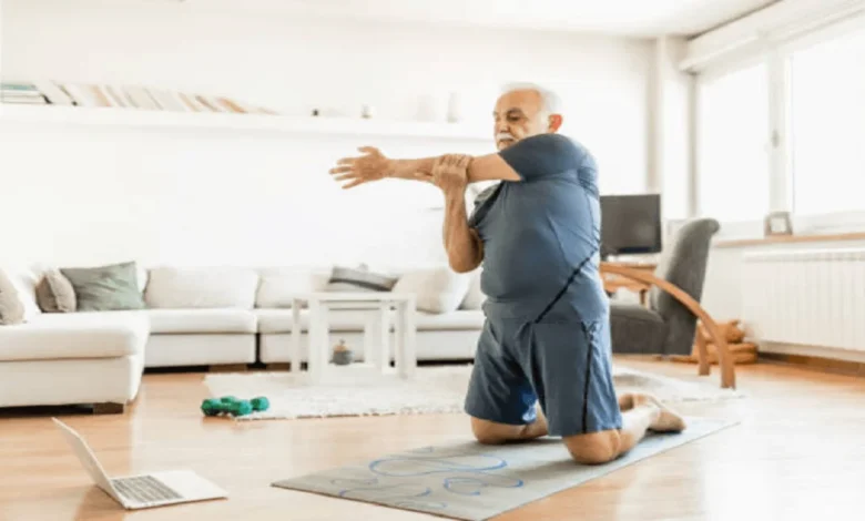 7 exercícios para os idosos de 60,61,62,63,64 anos pra cima chegarem em 2025 'voando' fisicamente